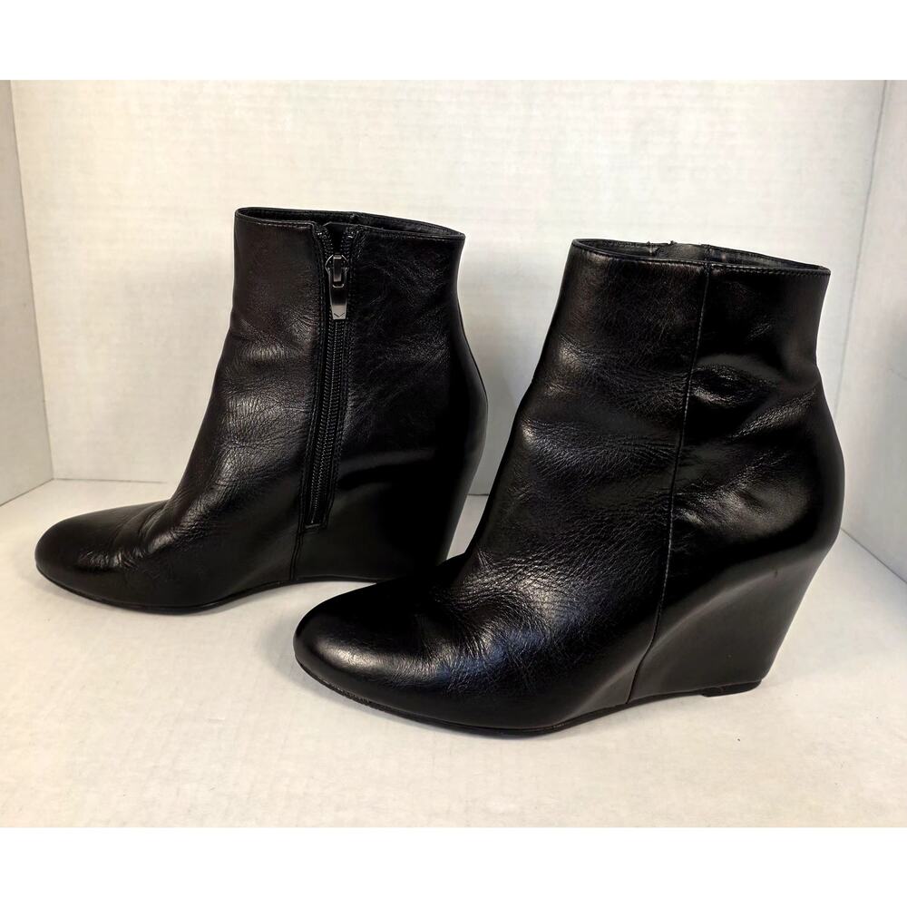 Via Spiga Black Leather Wedge Ankle Boots Size US6M/Euro36 Booties Zip Italian - Picture 2 of 7